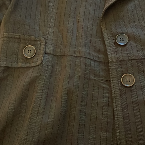 Mrs. Pepper Brown Coat - Picture 4 of 5